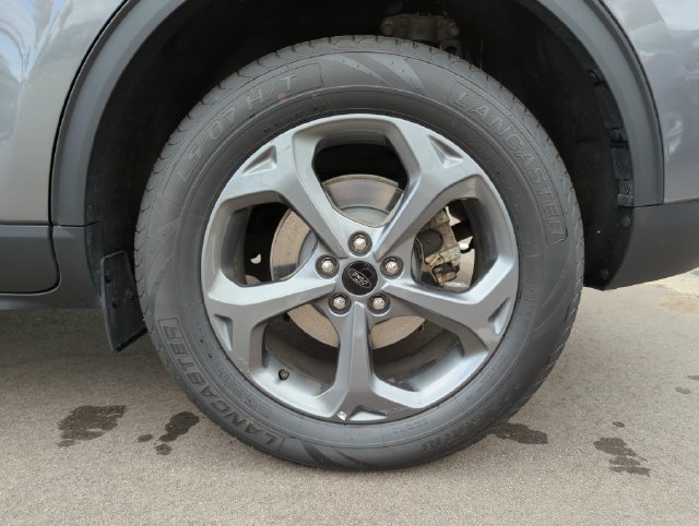 Certified 2025 Ford Escape ST-Line AWD/4WD image 11