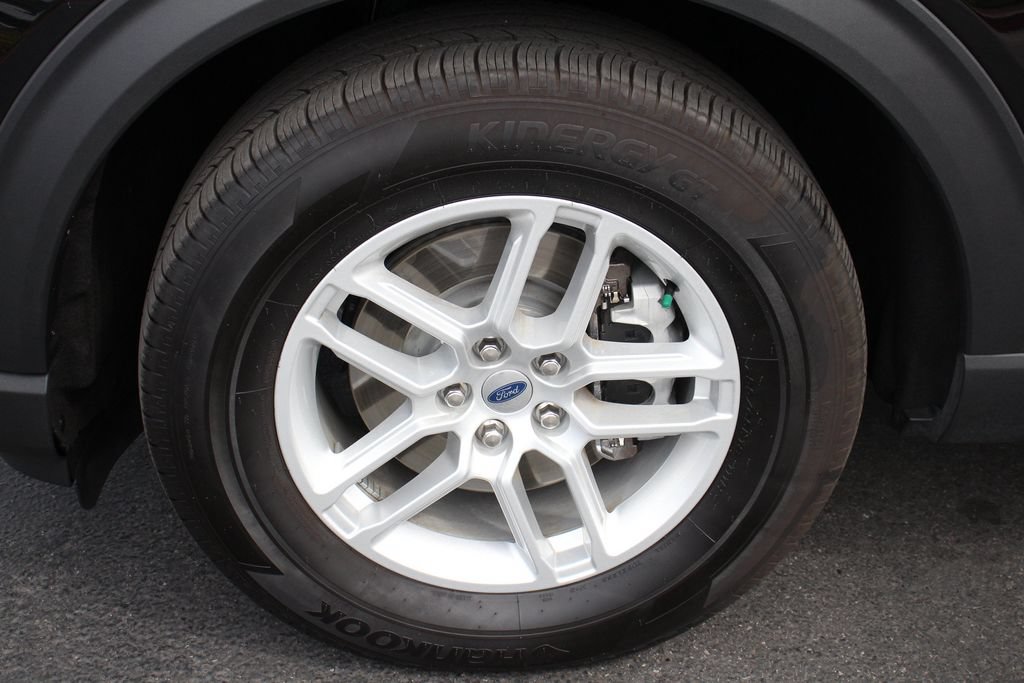 Certified 2025 Ford Explorer Active AWD/4WD image 14