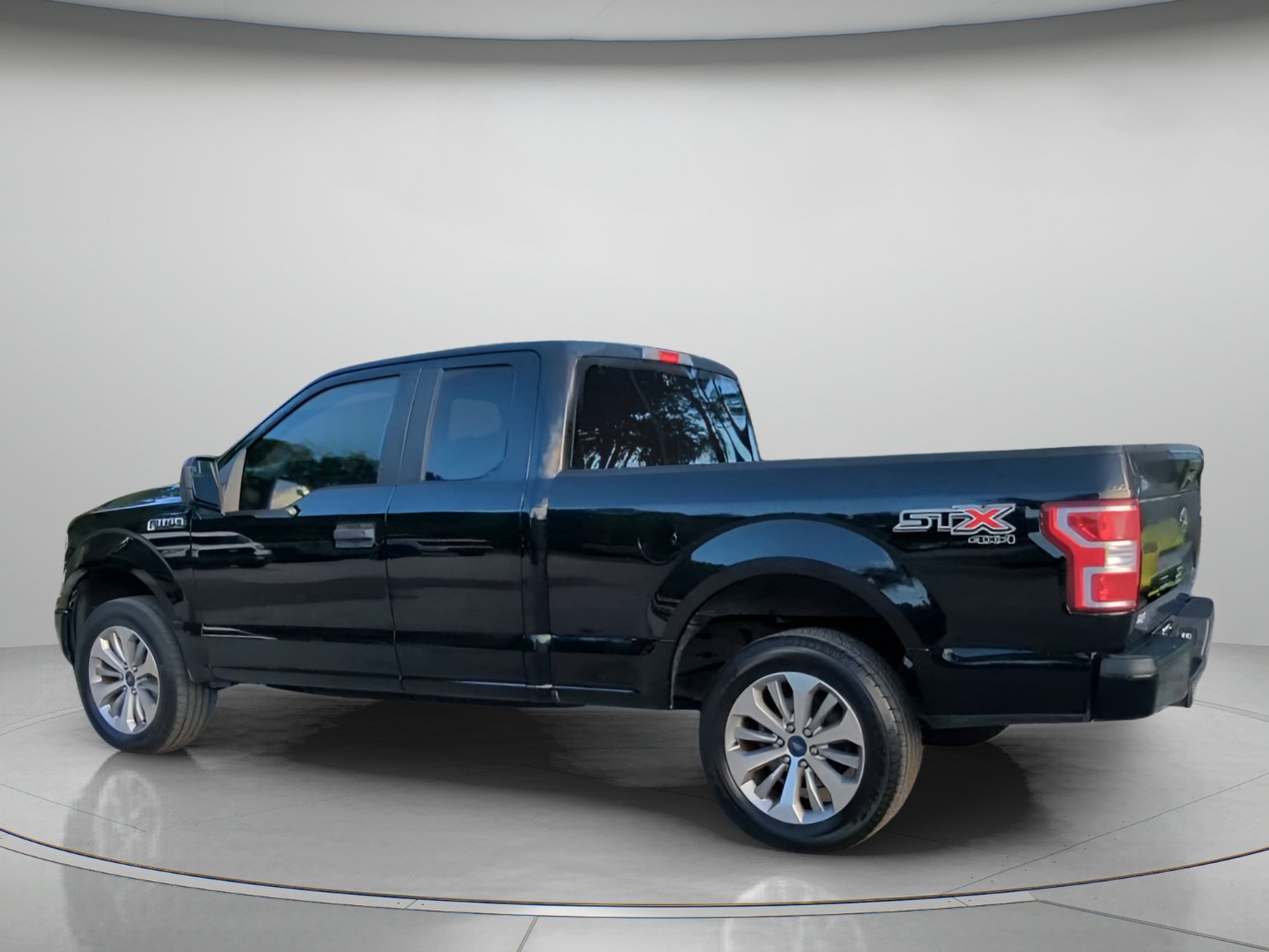 Certified 2018 Ford F150 XL w/ Equipment Group 101A Mid AWD/4WD image 19