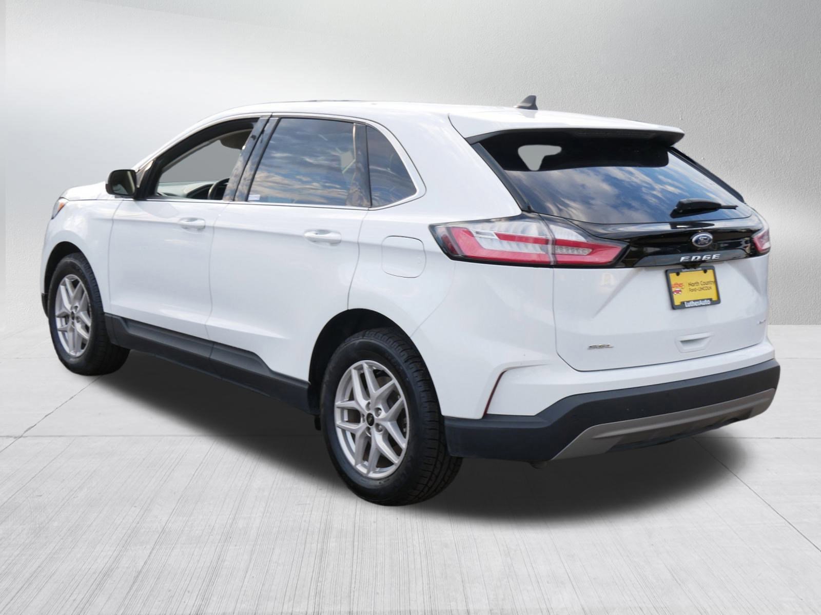 Certified 2023 Ford Edge SEL image 3