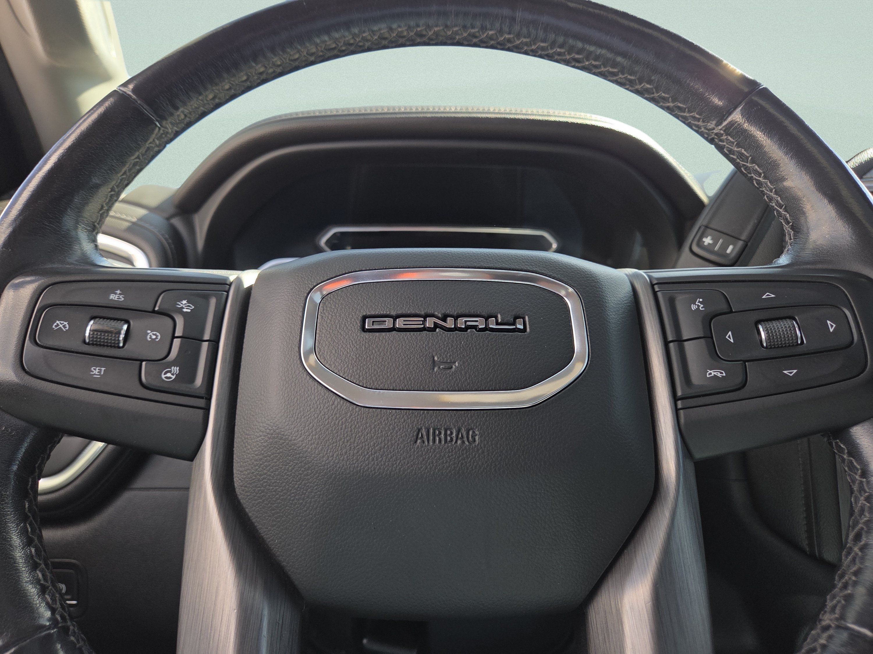 Used 2019 GMC Sierra 1500 Denali w/ Denali Ultimate Package AWD/4WD image 35