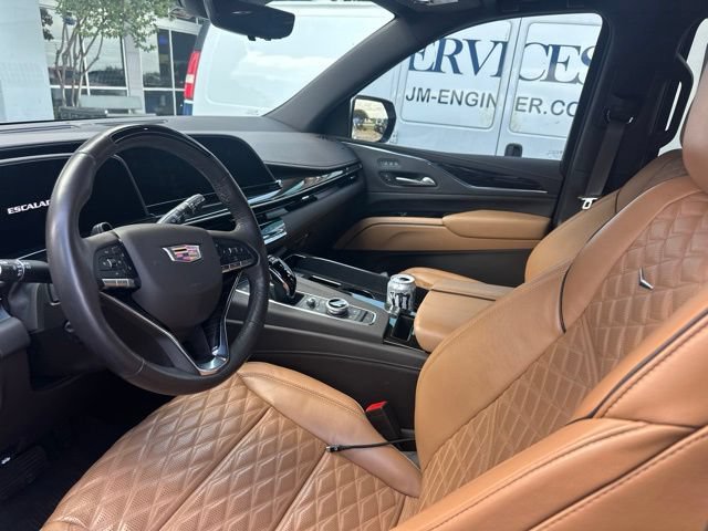 Used 2024 Cadillac Escalade ESV Premium Luxury w/ Performance Package AWD/4WD image 5