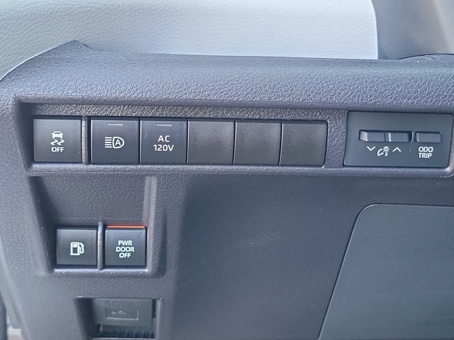 Used 2025 Toyota Sienna XLE w/ XLE Plus Package AWD/4WD image 32