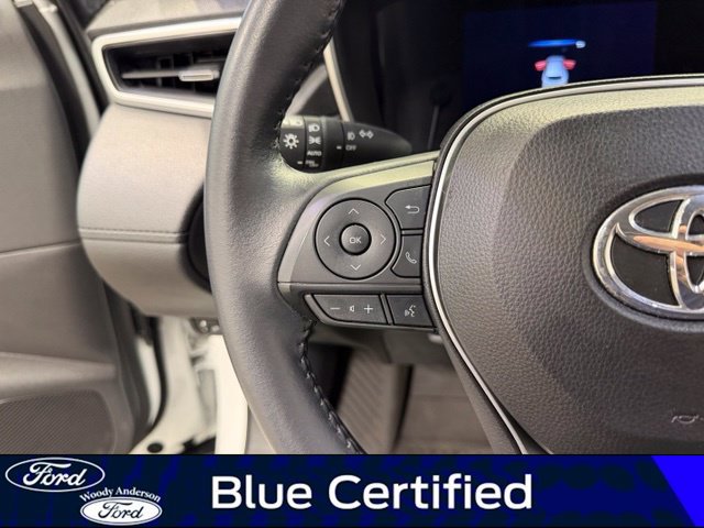 Used 2022 Toyota Corolla Cross XLE w/ Convenience Package FWD image 11