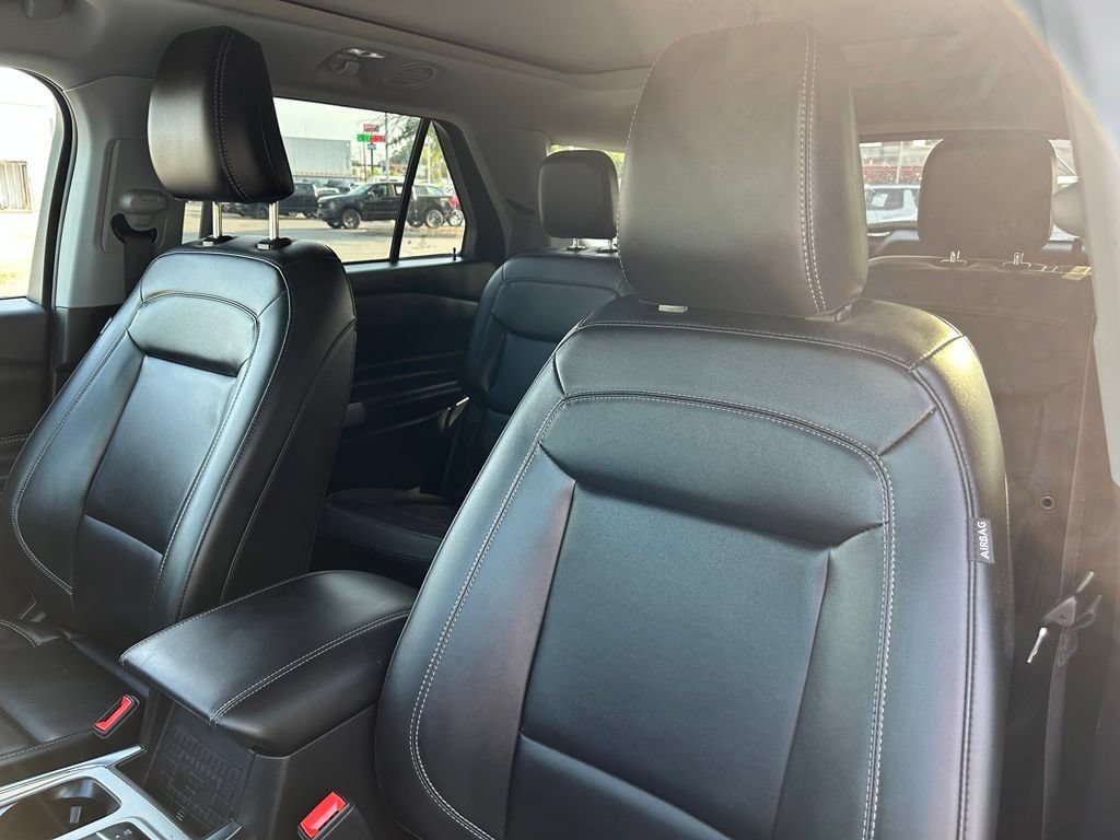 Certified 2023 Ford Explorer XLT w/ Equipment Group 202A RWD image 11
