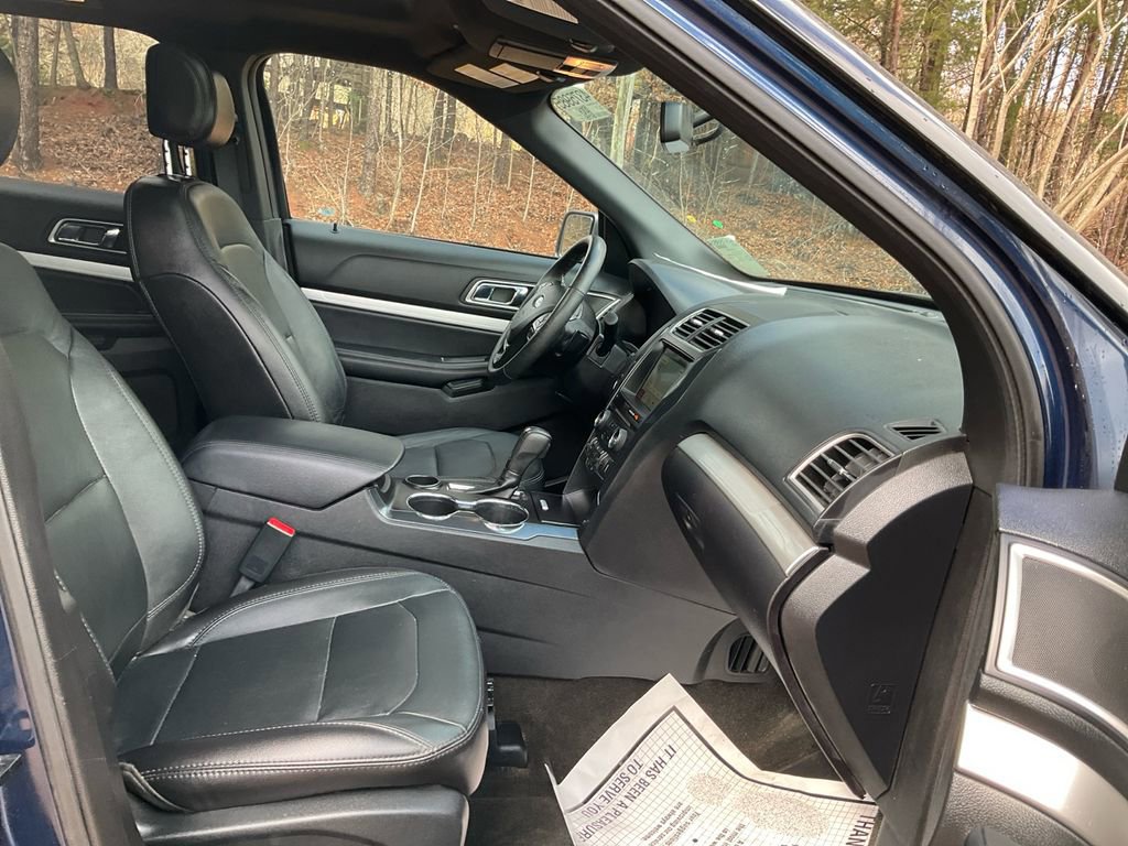 Certified 2017 Ford Explorer XLT w/ Equipment Group 202A image 12