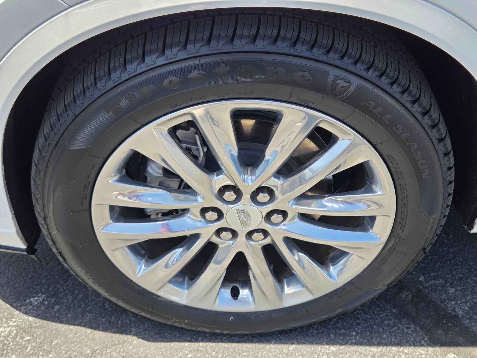 Used 2025 Cadillac XT6 Premium Luxury w/ Technology Package FWD image 9