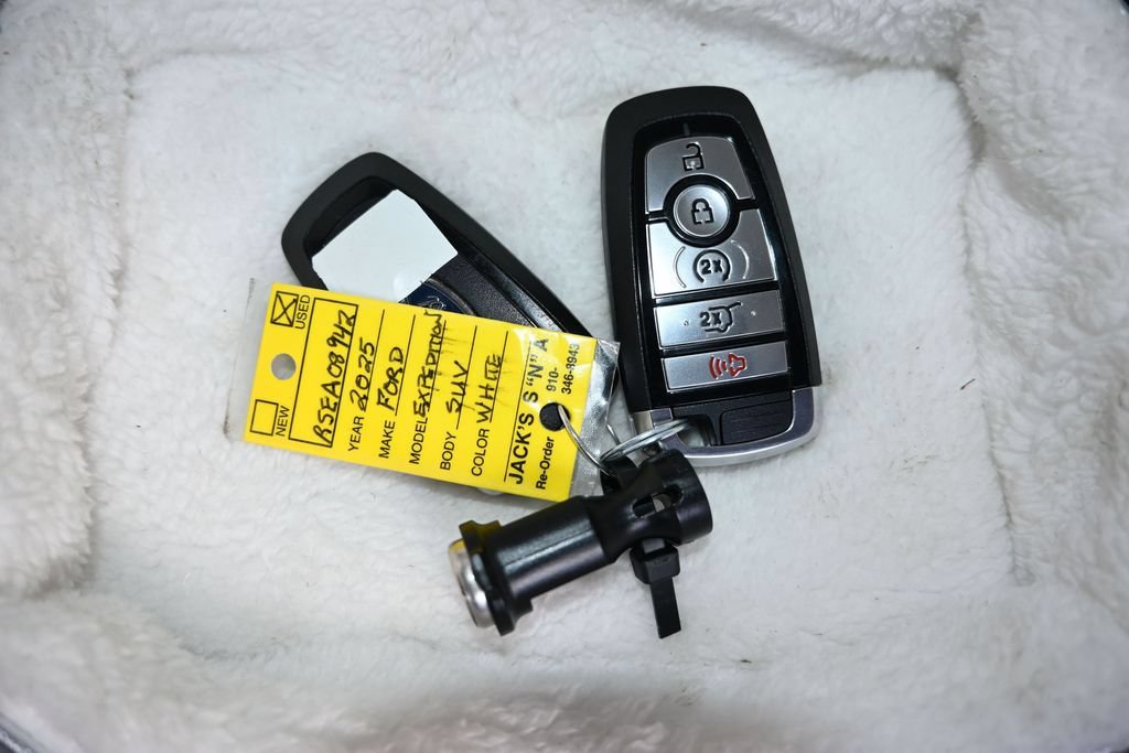 Certified 2025 Ford Expedition Max Platinum AWD/4WD image 23