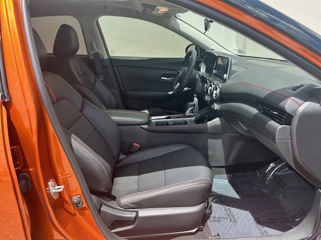 Used 2025 Nissan Sentra SR w/ SR Premium Package FWD image 7