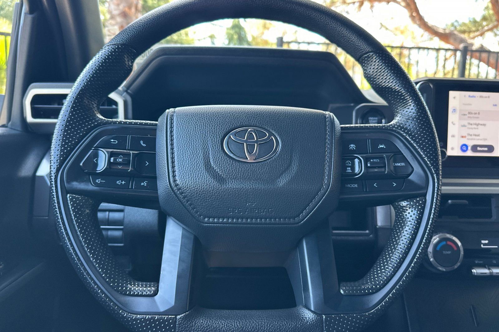 Used 2025 Toyota Tacoma SR5 AWD/4WD image 35