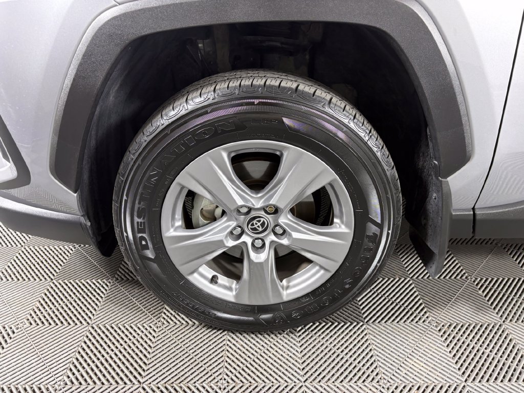 Used 2024 Toyota RAV4 XLE w/ Convenience Package AWD/4WD image 11