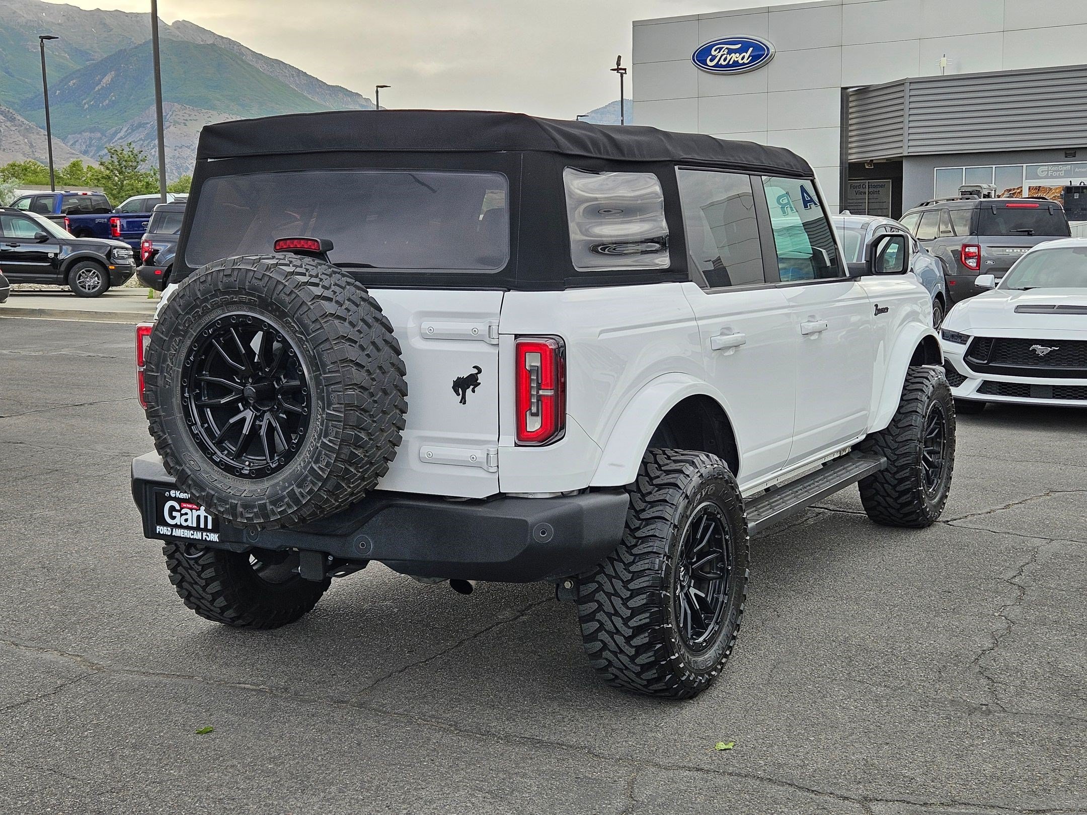 Certified 2022 Ford Bronco Outer Banks AWD/4WD image 3