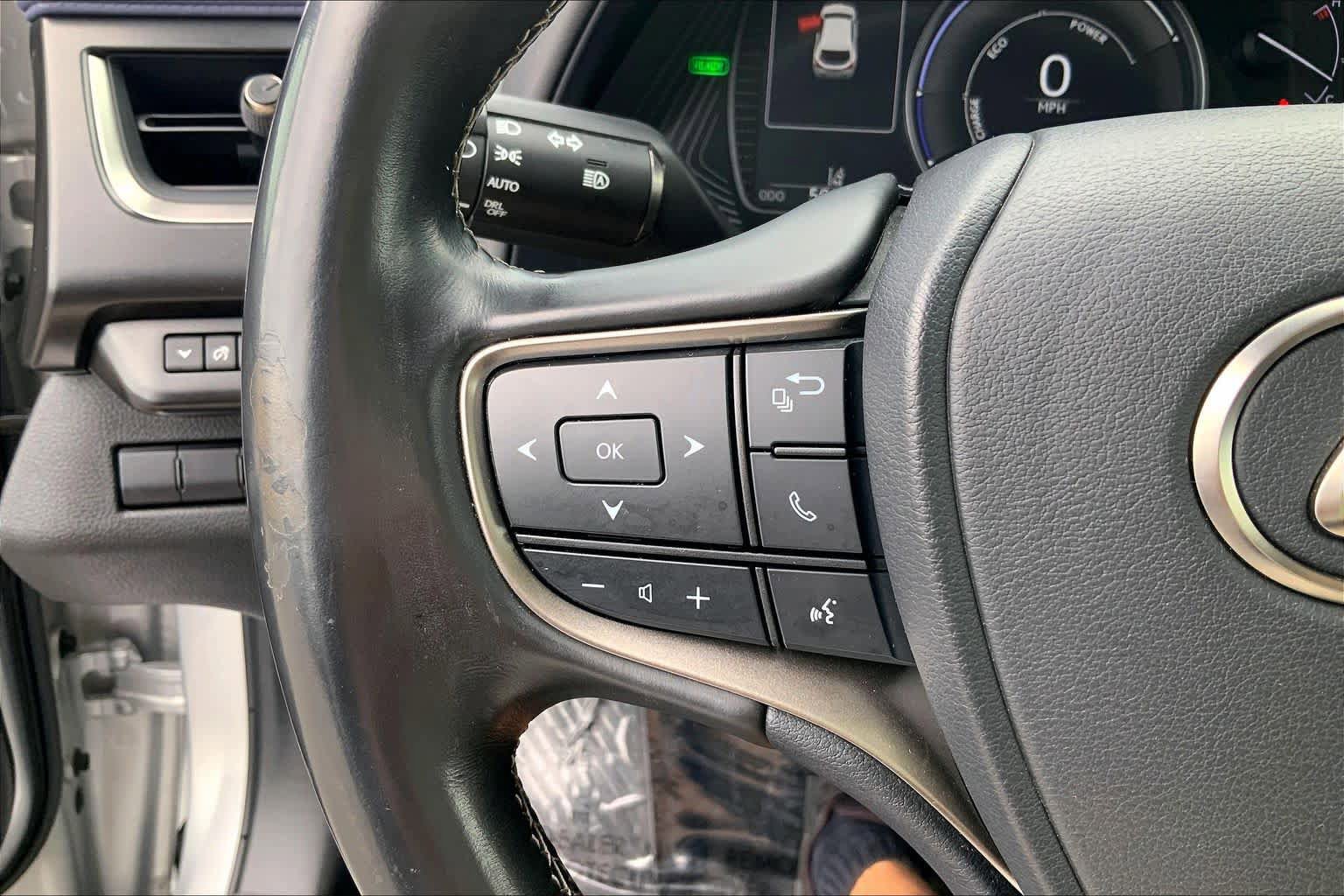 Used 2020 Lexus UX 250h w/ Accessory Package 2 AWD/4WD image 23
