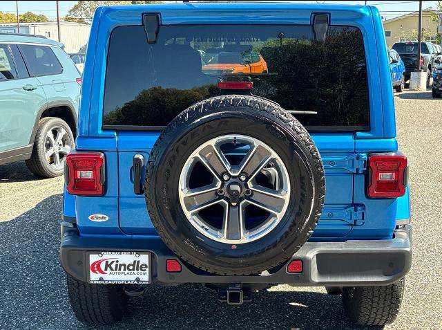 Used 2022 Jeep Wrangler Unlimited Sahara w/ Cold Weather Group AWD/4WD image 25