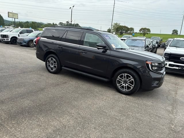 Certified 2025 Ford Expedition Active AWD/4WD image 31