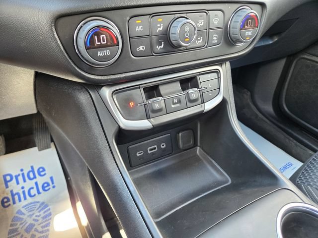 Used 2022 GMC Terrain SLE w/ Driver Convenience Package AWD/4WD image 10
