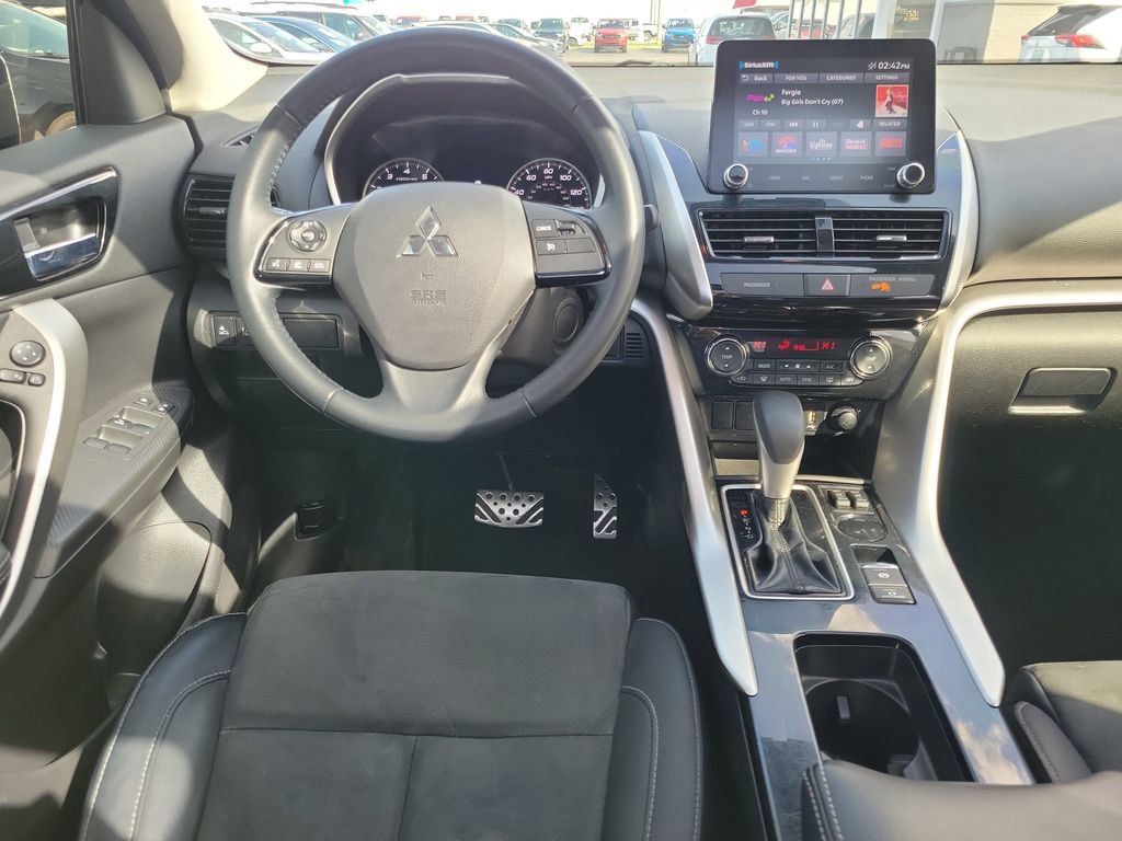 Used 2022 Mitsubishi Eclipse Cross SE image 12