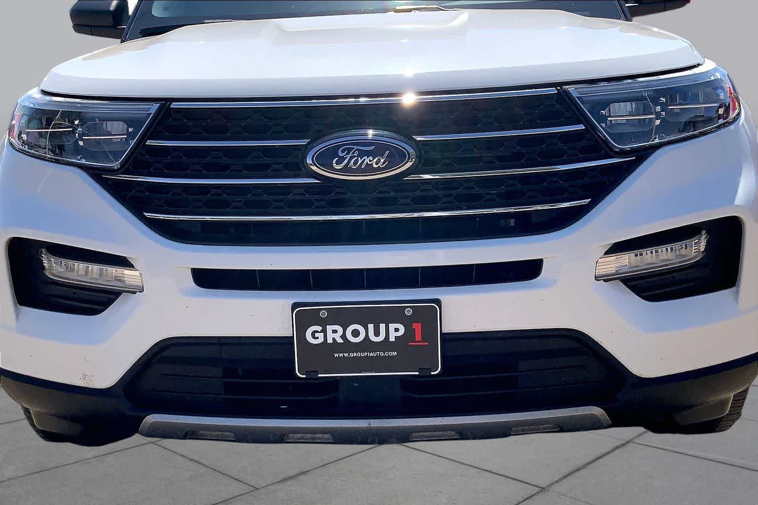 Certified 2021 Ford Explorer XLT w/ Equipment Group 202A AWD/4WD image 30