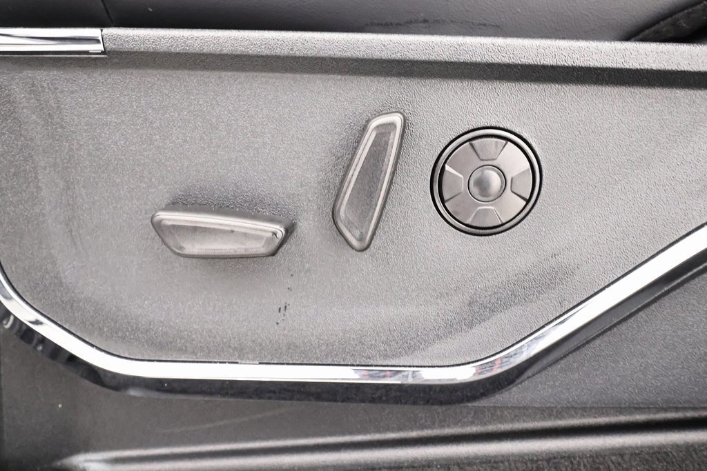 Certified 2025 Ford F450 Platinum w/ FX4 Off-Road Package image 17