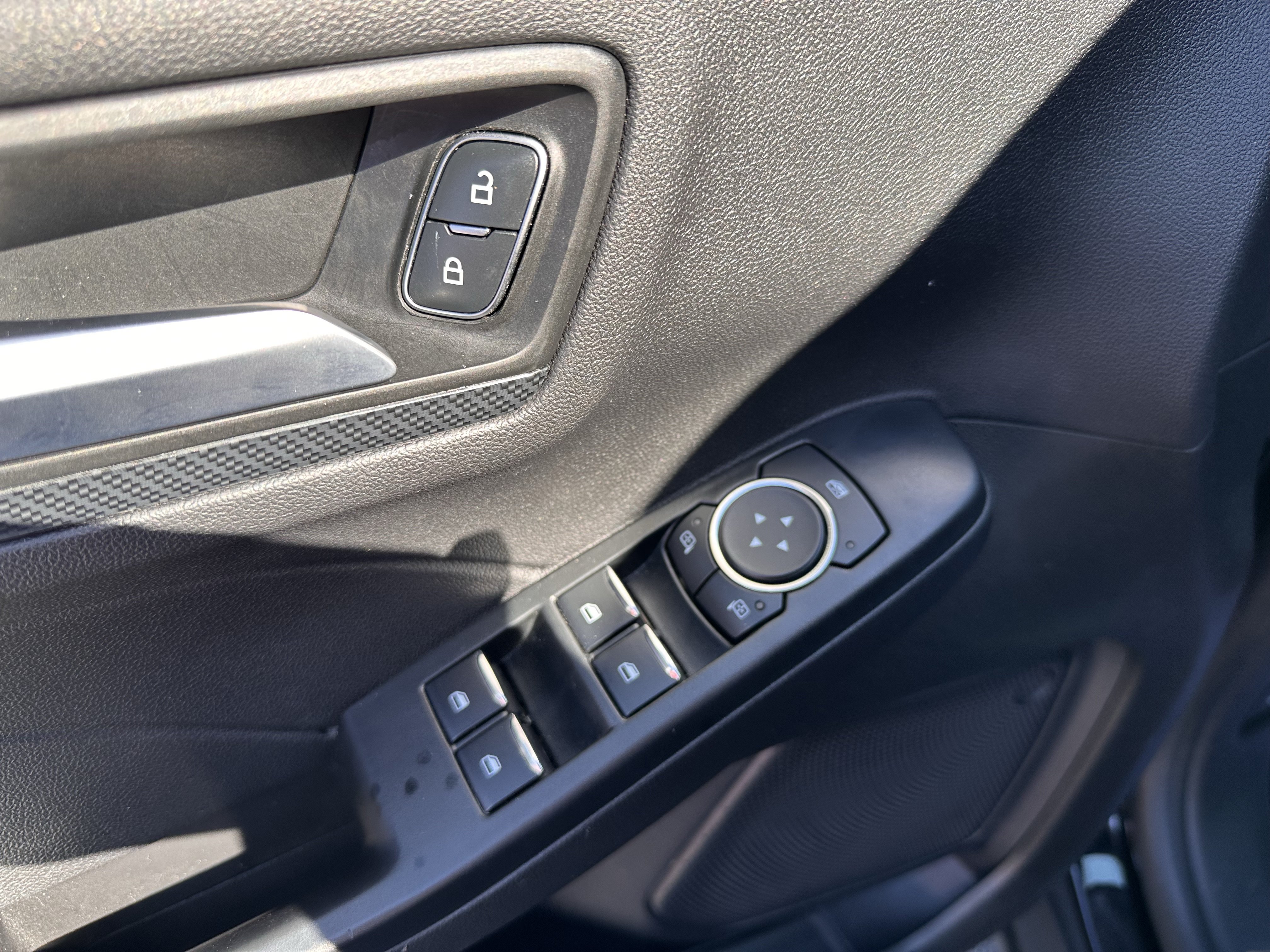 Certified 2025 Ford Escape ST-Line FWD image 18