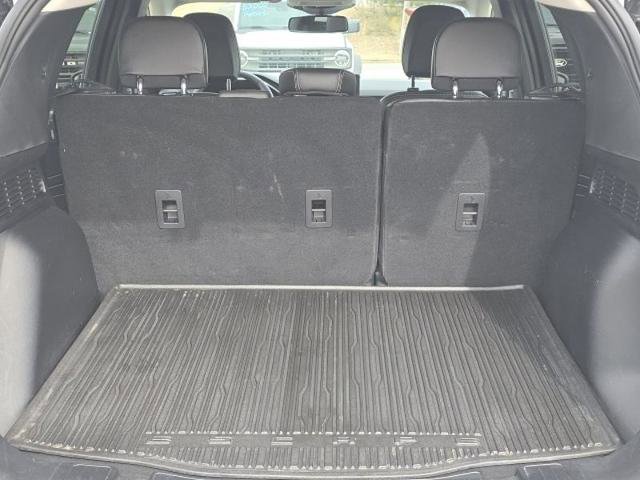 Certified 2025 Ford Escape SE w/ PHEV Premium Package FWD image 12