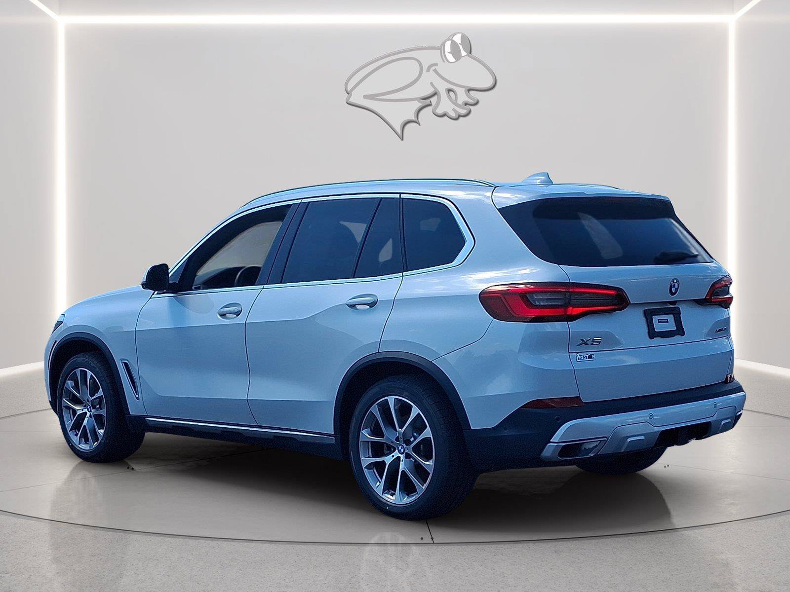 Used 2019 BMW X5 xDrive40i w/ Premium Package 2 AWD/4WD image 3