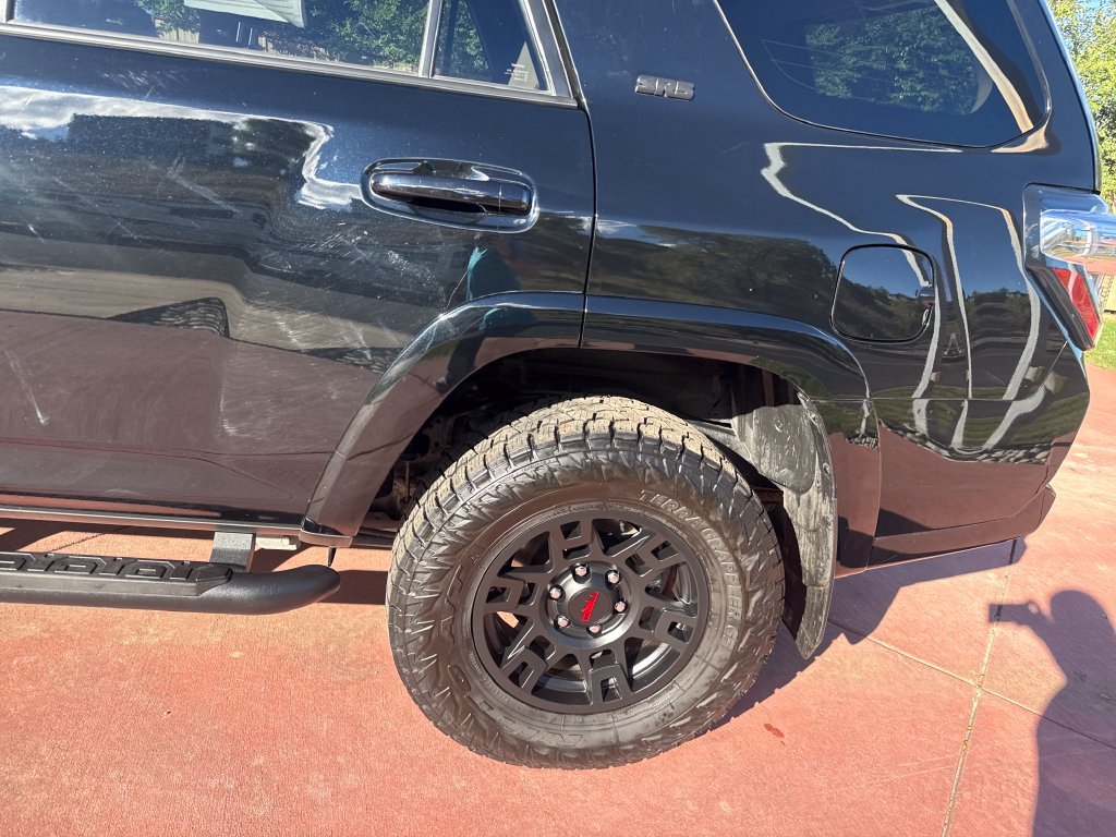 Used 2022 Toyota 4Runner SR5 Premium w/ Moonroof Package AWD/4WD image 37