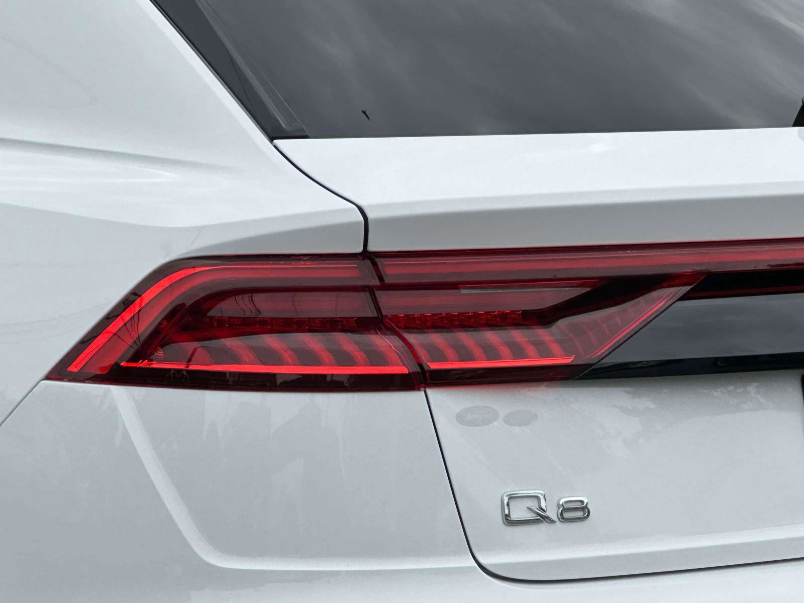 Used 2023 Audi Q8 Prestige w/ Prestige Package image 10