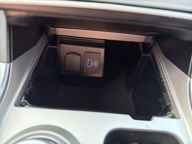 Certified 2022 Ford Explorer XLT w/ Equipment Group 202A image 35