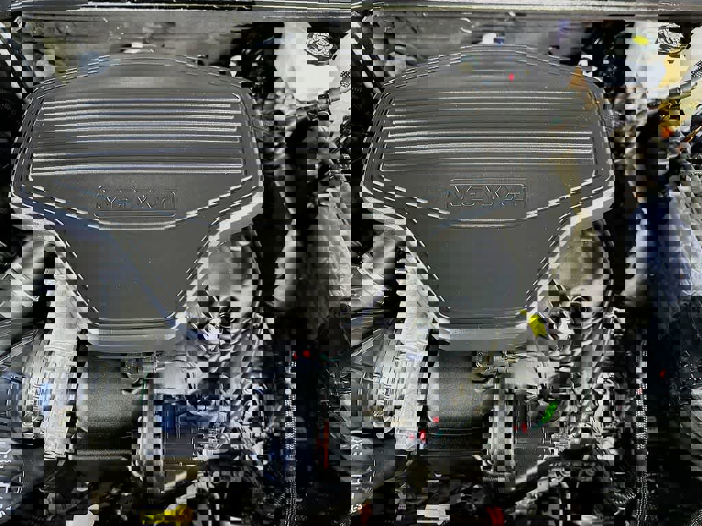 Used 2023 GMC Acadia SLT w/ Preferred Package image 12