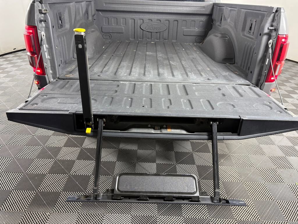 Certified 2018 Ford F150 Raptor w/ Equipment Group 802A Luxury AWD/4WD image 32