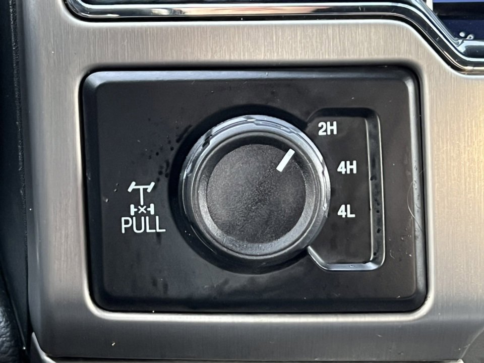 Certified 2022 Ford F350 Platinum image 36