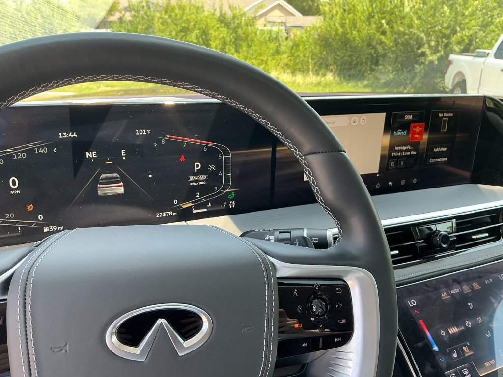 Used 2025 INFINITI QX80 Sensory AWD/4WD image 28