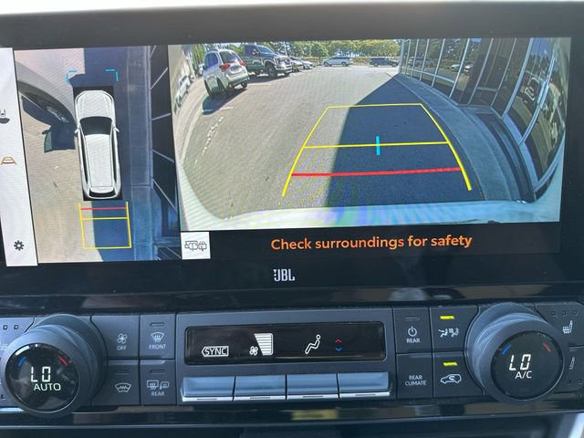 Used 2024 Toyota Grand Highlander AWD image 18