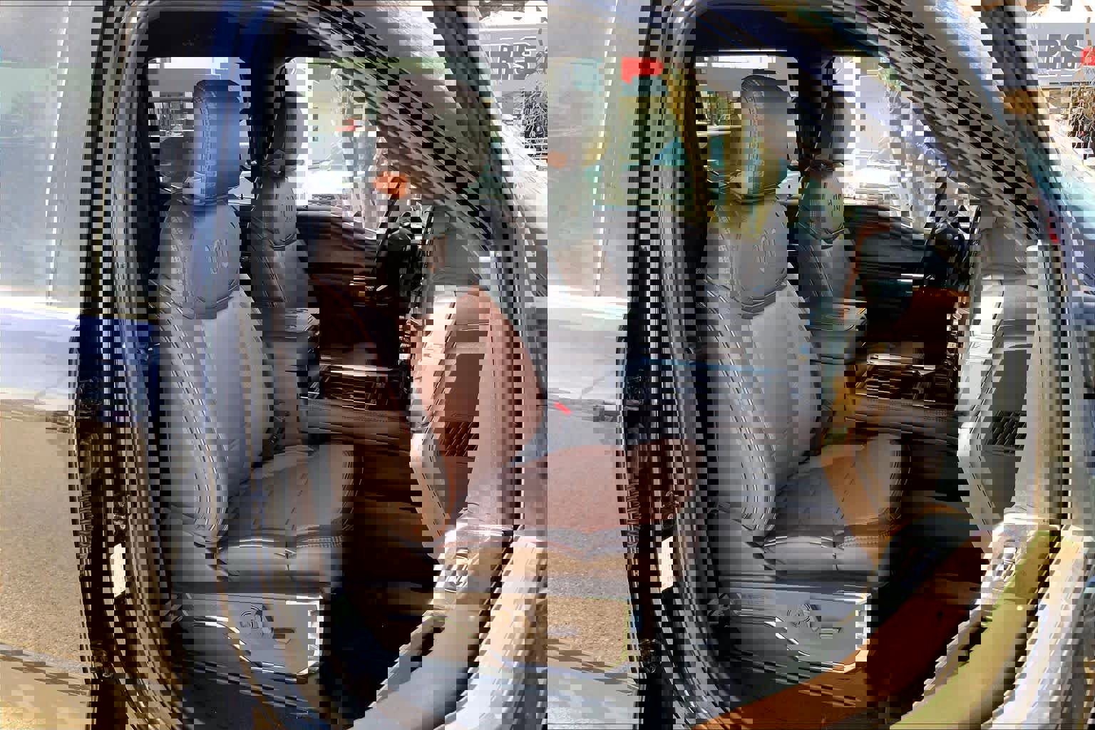 Certified 2025 Ford F450 King Ranch w/ FX4 Off-Road Package image 11