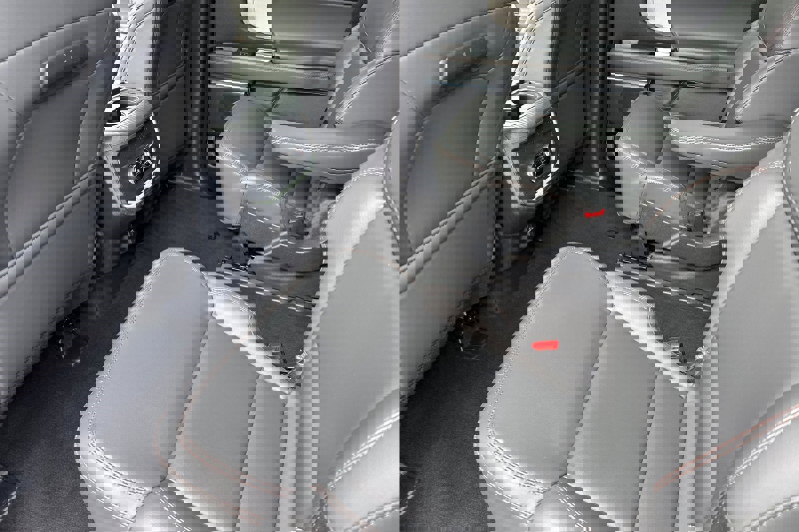 Certified 2025 Ford Expedition Active image 13