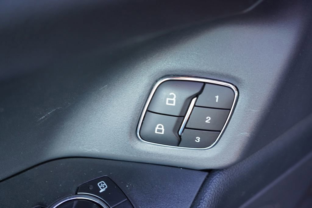 Certified 2024 Ford Expedition XLT image 25