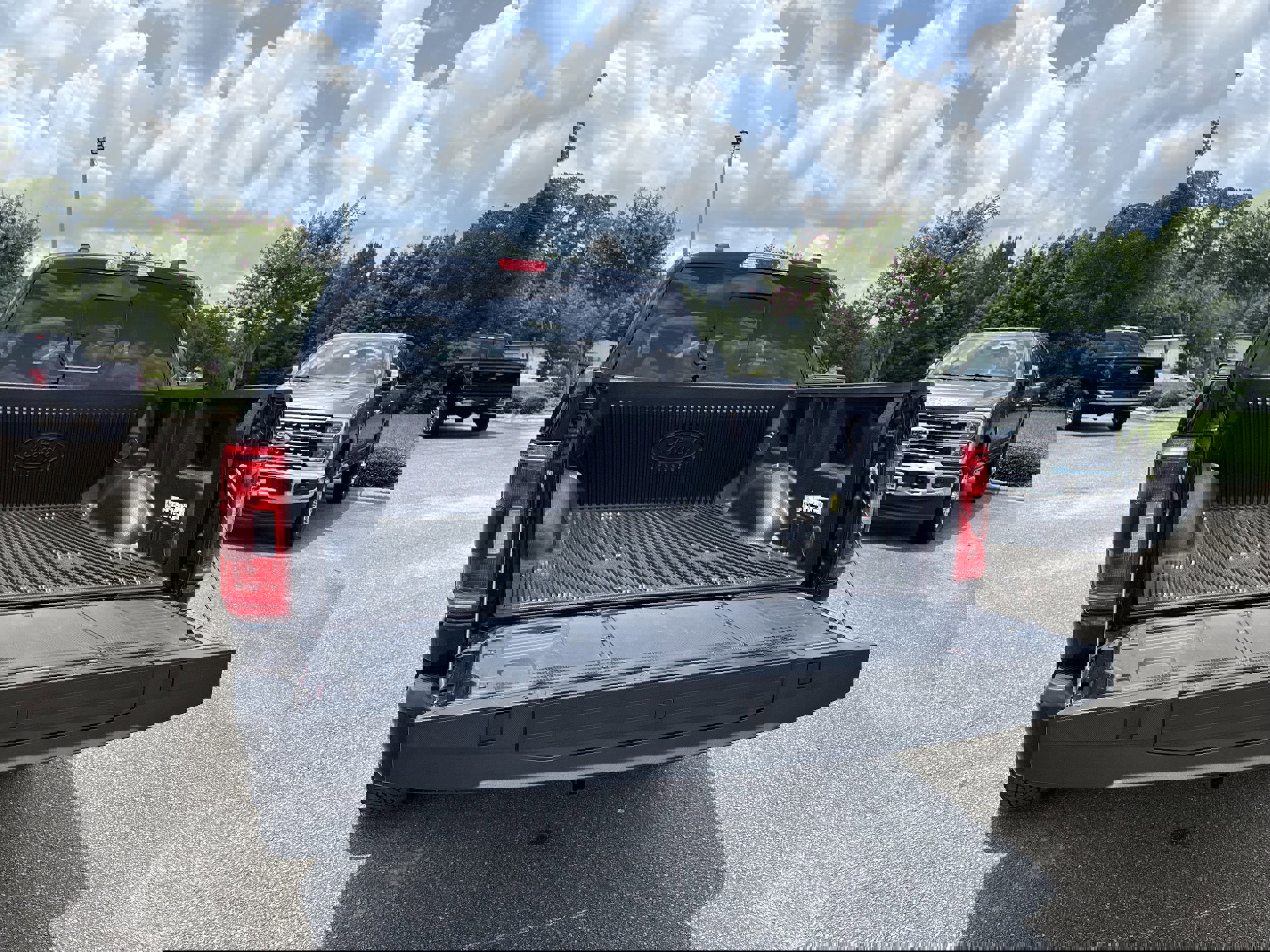 Certified 2022 Ford F150 XLT w/ Equipment Group 302A High image 9