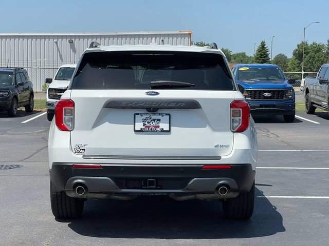 Certified 2023 Ford Explorer XLT w/ Equipment Group 202A AWD/4WD image 45