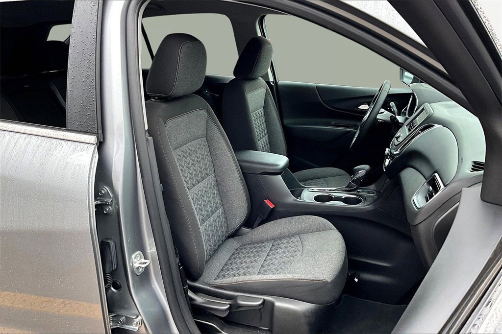 Used 2023 Chevrolet Equinox LT w/ Driver Convenience Package image 9