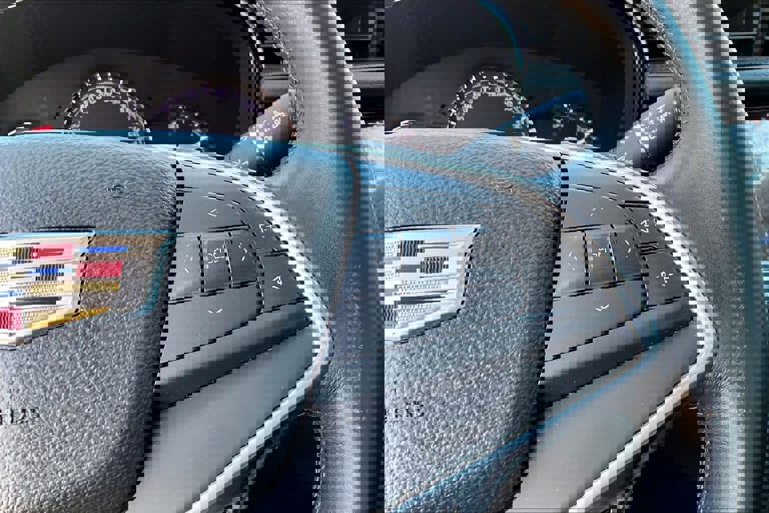 Used 2017 Cadillac XT5 Luxury w/ Driver Awareness Package image 24