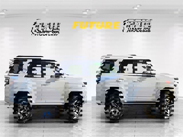 Used 2023 Toyota 4Runner TRD Off-Road Premium image 2