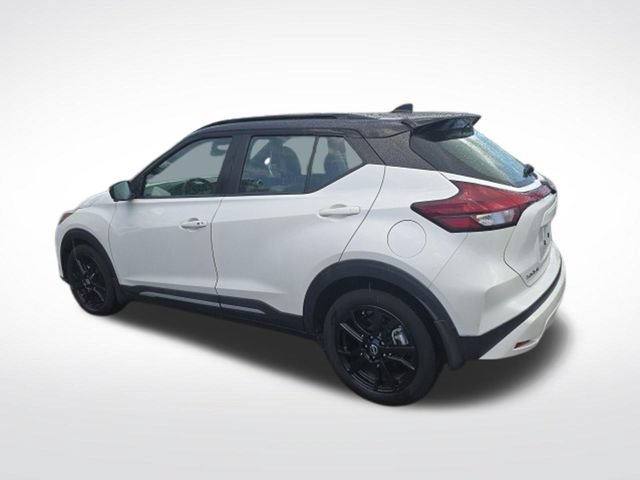 Used 2023 Nissan Kicks SR w/ SR Premium Package FWD image 5