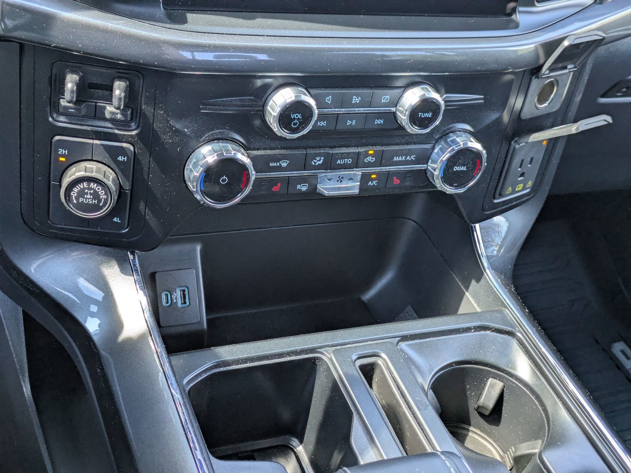 Certified 2023 Ford F150 XLT w/ Equipment Group 302A High image 22