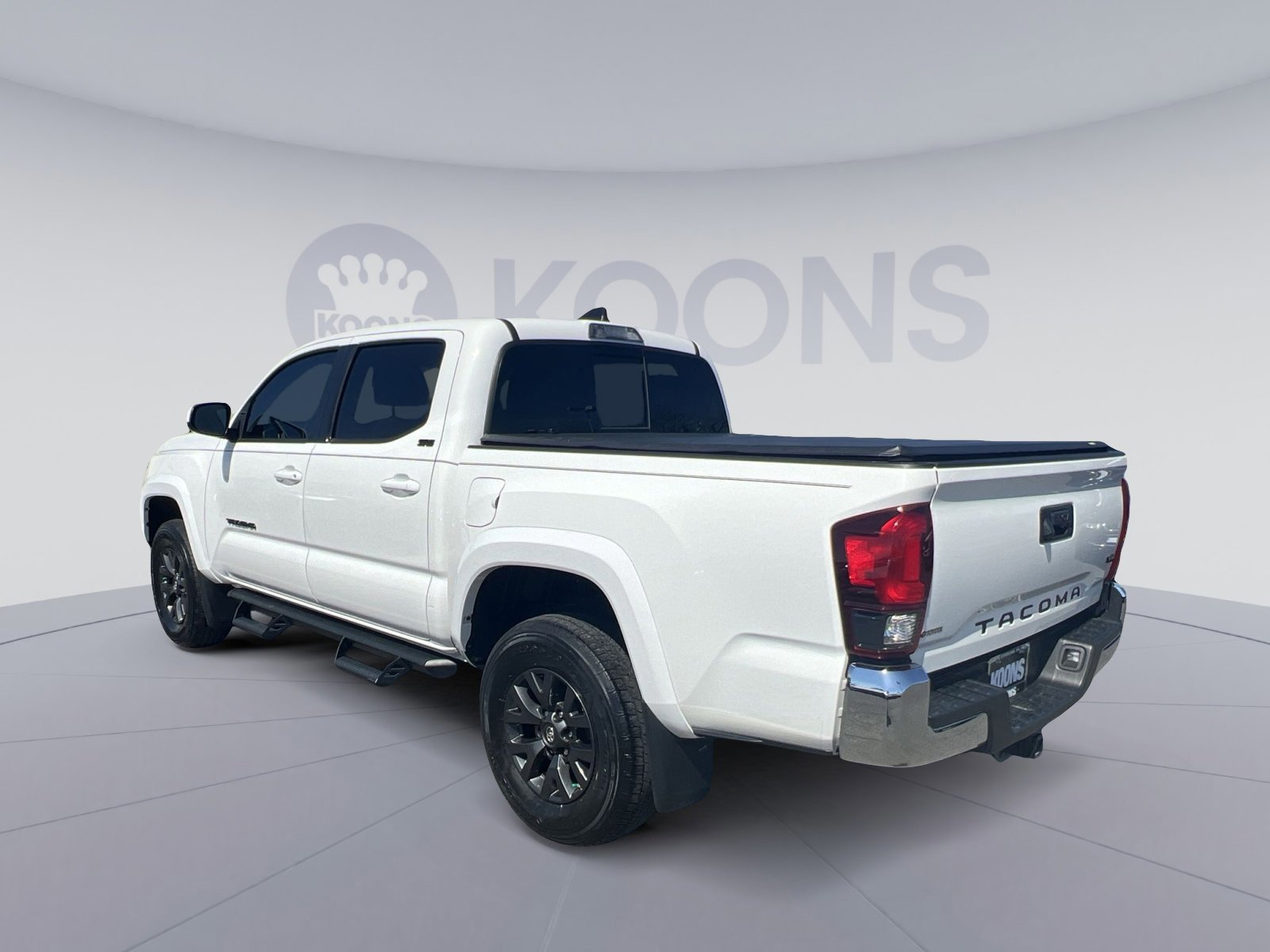 Used 2020 Toyota Tacoma SR5 image 3