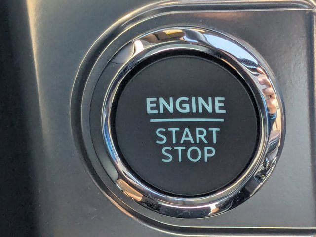 Certified 2025 Ford F150 King Ranch image 31