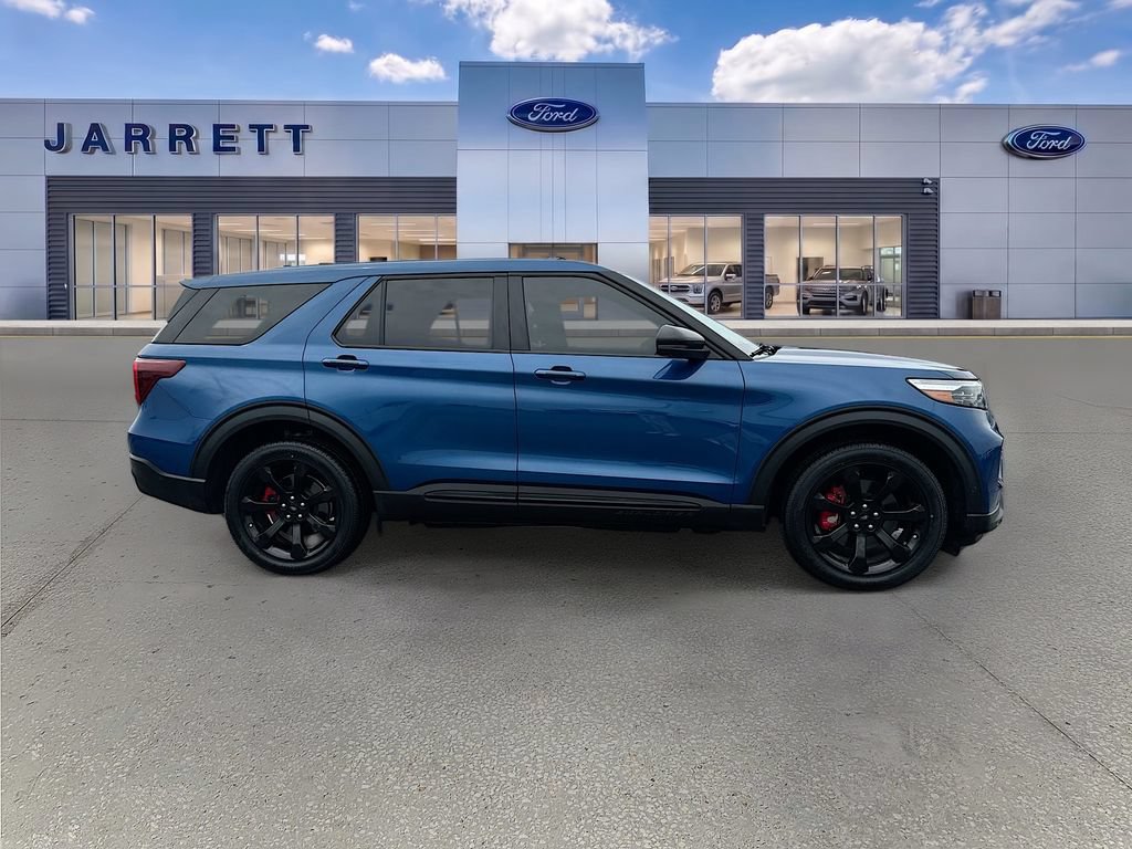 Certified 2022 Ford Explorer ST w/ Equipment Group 401A AWD/4WD image 8