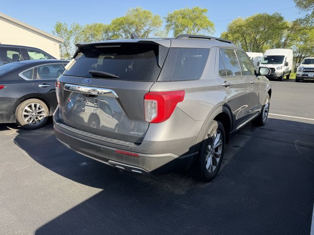 Certified 2023 Ford Explorer XLT w/ Equipment Group 202A AWD/4WD image 2