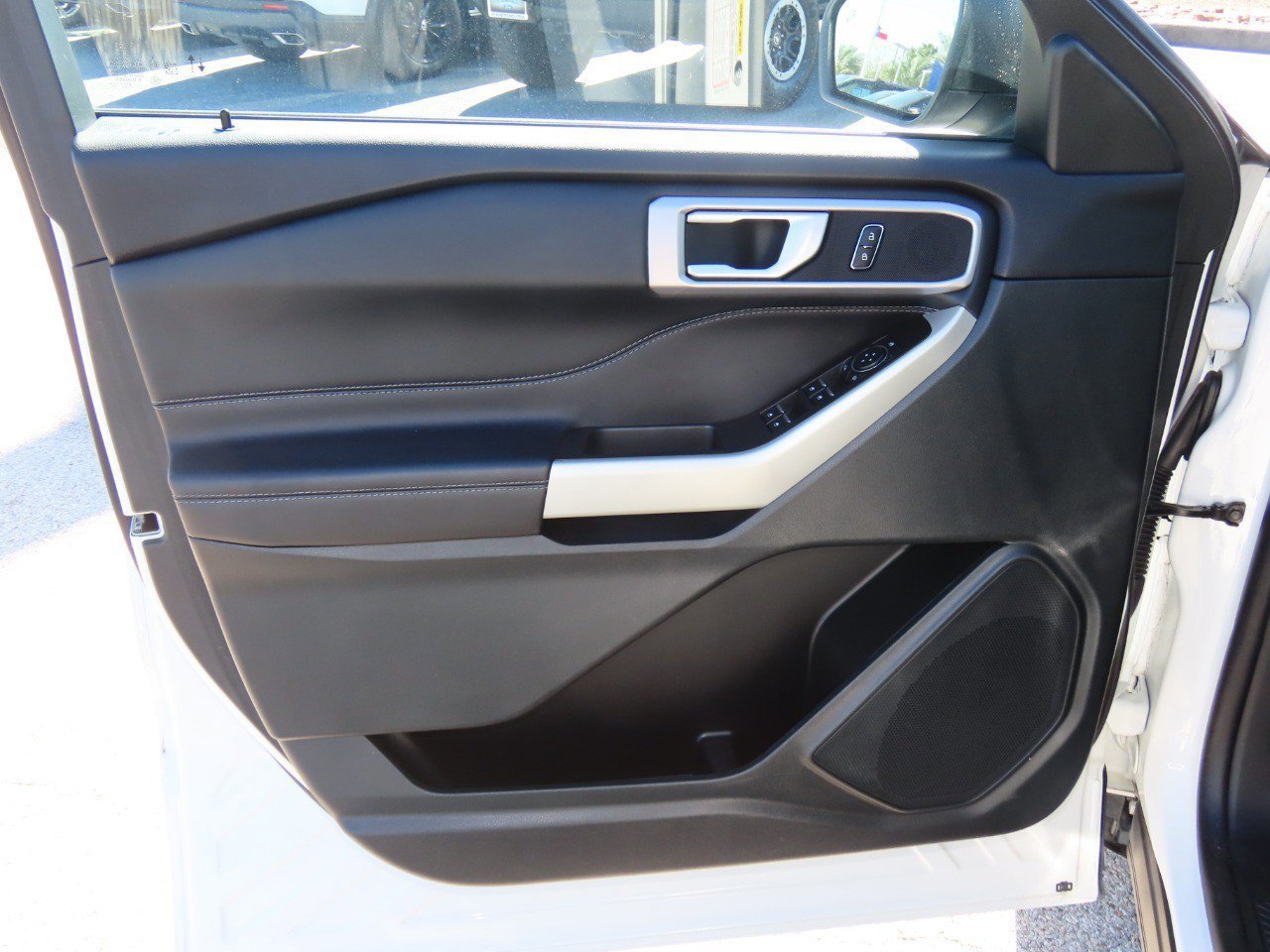 Certified 2023 Ford Explorer XLT w/ Equipment Group 202A image 23