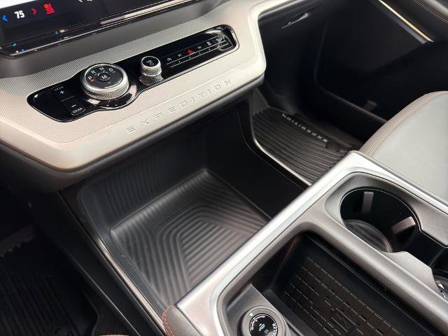 Certified 2025 Ford Expedition Active image 37